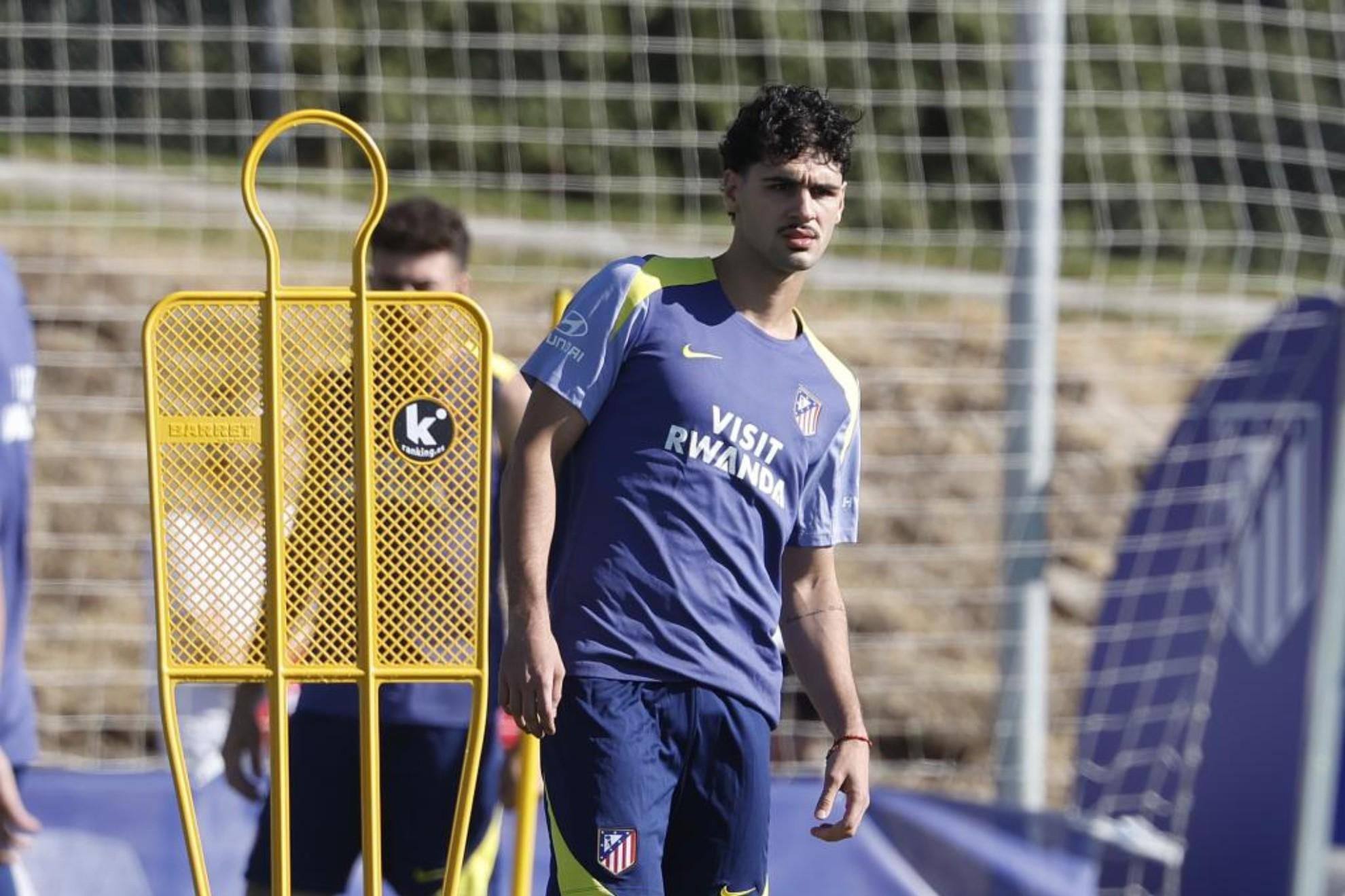 单清空, 与其教练团